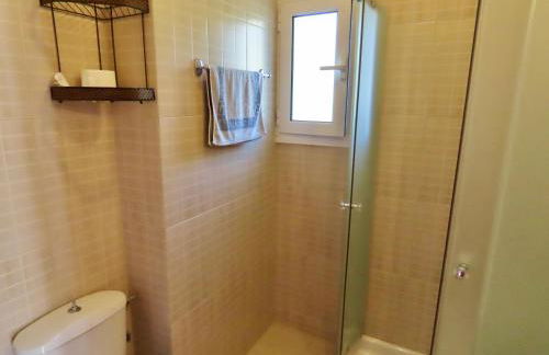 Phoebes Place At Kalamaki Court, 2 Bedroom Villa With A Shared Pool - Foto 16