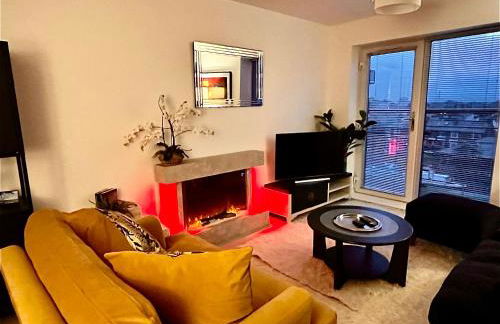 City Centre Chester Waterways Apartment - Photo 18