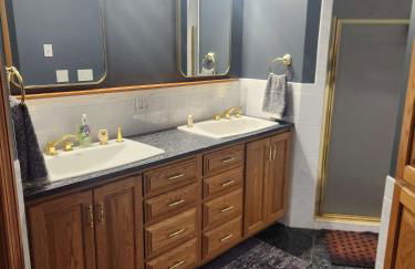 Luxury Family 5BR Lakefront private boat launch - Foto 7