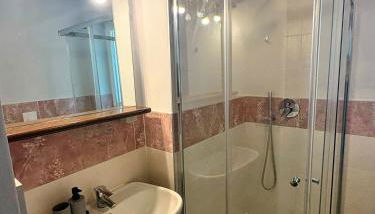 Luino Family Retreat - Foto 5, Shower