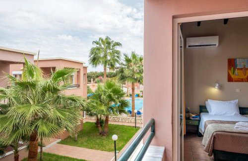 Theos Holidays Apartments - Foto 40