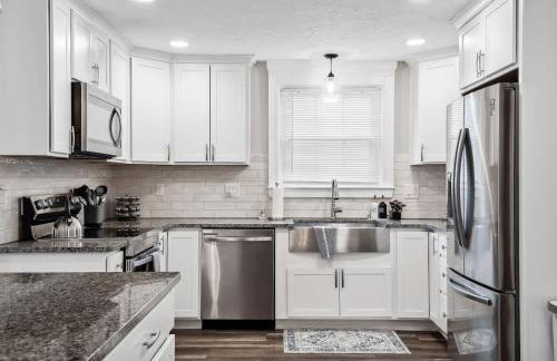 Countryside Getaway Large Shared Yard & Parking in Vermilion - Foto 16