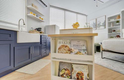 Indigo Cove Modern Studio near Historic Uptown - Foto 19