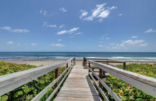 5 BR Mansion with Pool and non-heated Jacuzzi Games in Boynton Beach - Photo 61