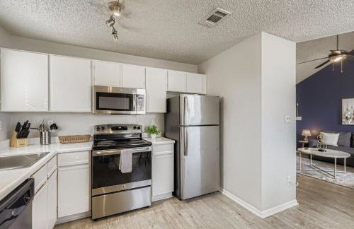 Chic 2B - 2BA Getaway - Cedar Park - North Austin - Foto 28