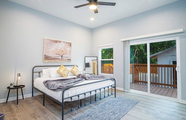 Experience Convenience w/ 4br/3ba Near Alamodome - Foto 7