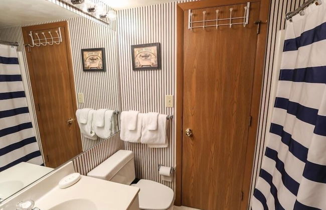 Seven Springs 2 BR Deluxe Condo with Mountain Views by RedAwning - Foto 8