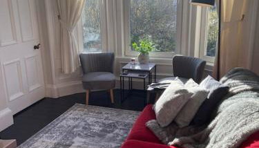 Beautiful traditional top floor flat in the center of Largs - Foto 3