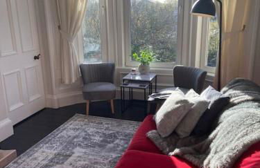 Beautiful traditional top floor flat in the center of Largs - Foto 3