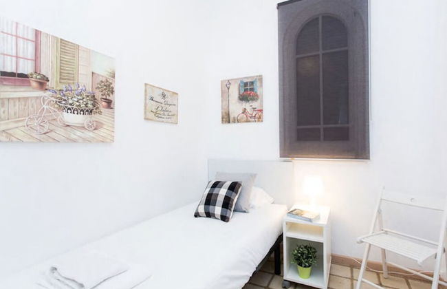 Barcelona Fira Apartments - Photo 7