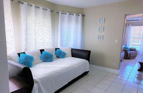 Furnished Home for Traveling Nurses, Corporate Stay Mid-Term Galveston-only 10Min to UTMB-7 Min to Cruise Port-1 Block to Beach Pleasure Pier- Large 3Bed-2Bath-7 Beds-CasaAzul 2605B - Foto 30