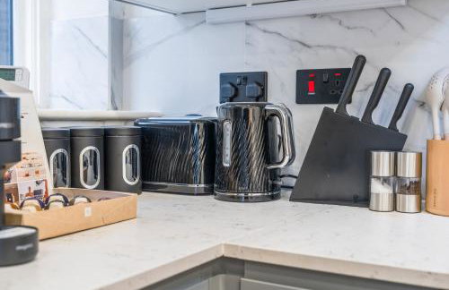Stylish Apartment in Central London with Parking - Foto 18