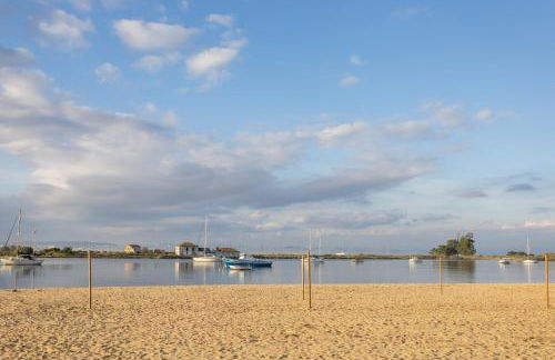 Casa da Baia Townhouse with private patio - Foto 12