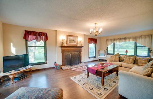 Dayton Home with Pool and Deck on 37 Private Acres! - Foto 3