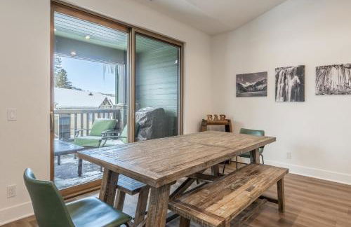 Newly Built Updated 3 Bed 2 and a half bath Creekhouse at Snowcrk Resort 1463 Amazing Mountain Views - Photo 38