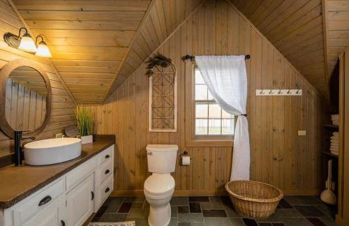 Urban Farmstead Family Retreat - Game Barn - Foto 17