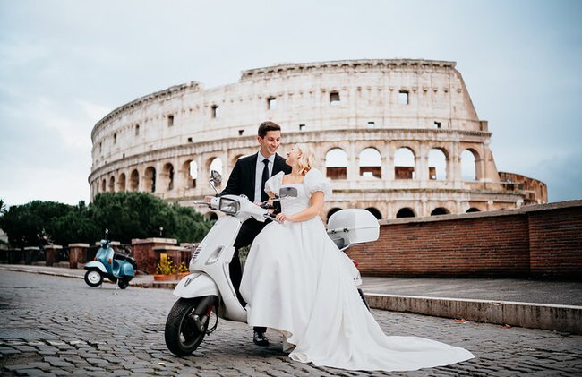 Wedding Honeymoon Photoshoot in Rome - Photo 30