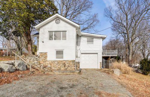 Home with Lake Views and Deck in New Jersey Highlands! - Foto 23