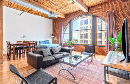 Stylish DWTN Loft with Great Views 6B - Foto 16