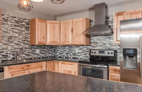 Spacious 3 BD Close To Everything! You’ll Love It! - Foto 1