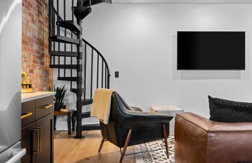 Luxury TC Loft: Historic Condo! - Foto 25