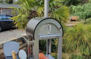 Sutton Coldfield 2-Bed Caravan Parking & Bar-B-Q - Foto 11