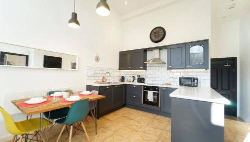 Spacious 2 bedroom city centre apartment - Foto 2