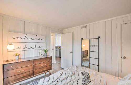 Designer Retreat with Pool, Golf and Beach Access! - Foto 11