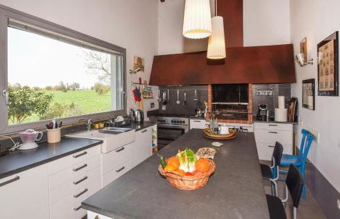 Awesome Home In Ischia Di Castro - Foto 24