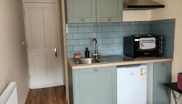 Ensuite Studio Flat Crawley-Gatwick - Foto 1