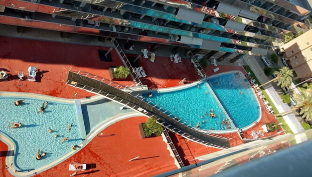 ELEGANCE - Photo 2, Primary image