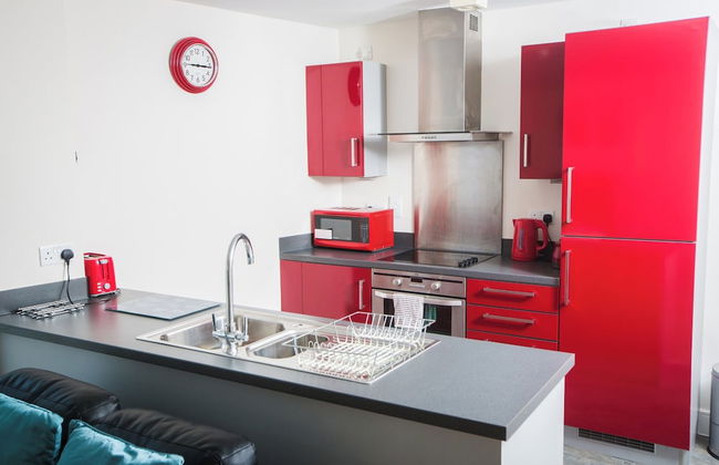 Meridian Tower Apartment - Photo 3