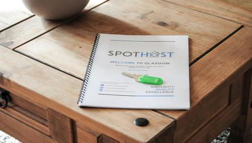 A Spacious Flat with Character - Private Car Space - Foto 5