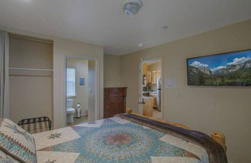 Cozy Cub Cabin, brand new home near Yosemite - Foto 17