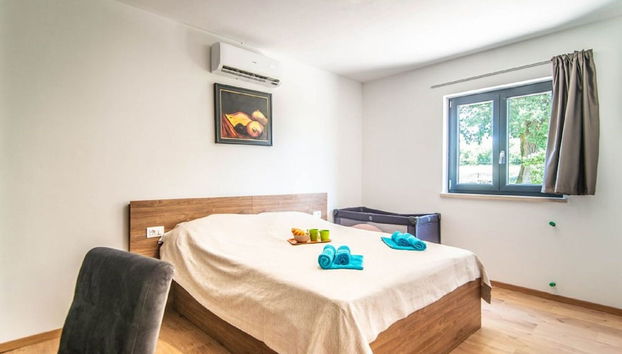 Villa With Swimming Pool and Outdoor Kitchen - Foto 2, Zimmer