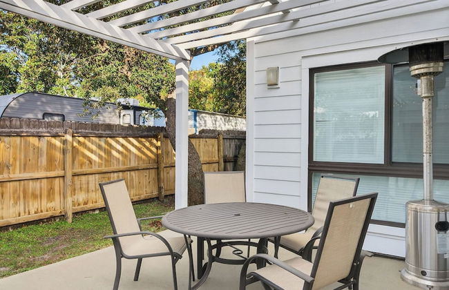 Pelican Retreat by Avantstay 5 Mins TO Beach Pet Friendly w/ Pool & Bbq! - Foto 50