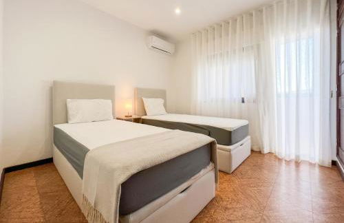 Loulé Sunny Retreat by LovelyStay - Foto 44