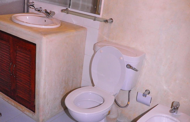 Serenity Lake Front Villa - Foto 47