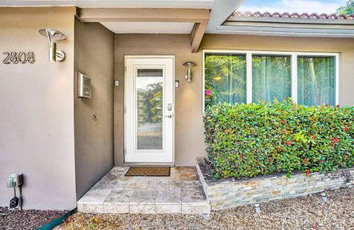 Heated pool, parking, 5 min walk to food and fun! - Foto 11