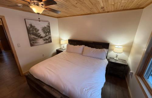 Luxury Waterfront Retreat on Black Lake - Foto 39