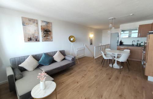 2-Zimmer Wohnung, Pools, Sauna und Balkon - Foto 75