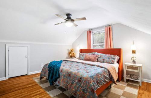 4 Bedroom Pool and Hot Tub Home Near Cleveland - Photo 56