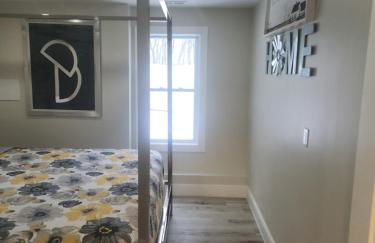 Shrewsbury King Suite | 100in TV + Shower - Foto 11