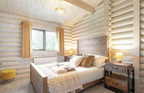 Treetops Luxury Log Cabin - Hot tub, BBQ & Sauna - Foto 15