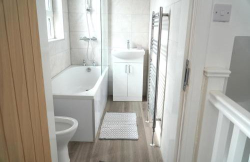 Itohan 3-bed Cottage Flat - Foto 15