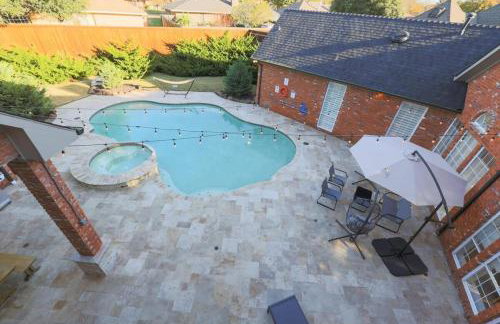 Gorgeous Vacation Home w Private Pool - Photo 49