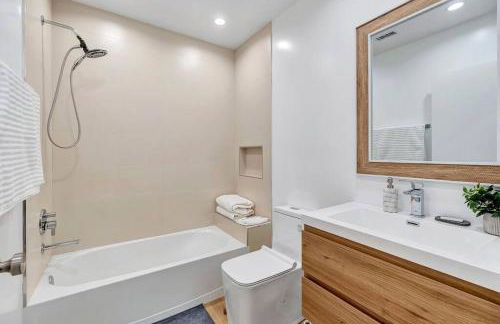 LA Home near Universal Studios and Hollywood - Foto 22