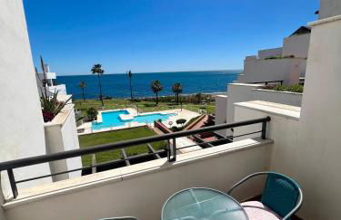 BEACHFRONT Penthouse Luxury - Photo 40