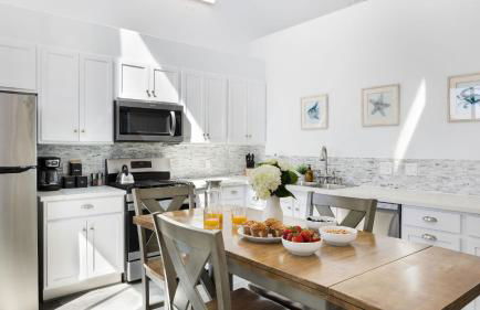 Oceanfront 2BR Rooftop Deck Beach Access Strand Way B - Photo 9