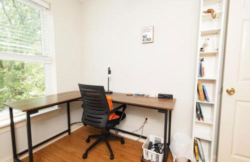 Home STEPS from Oberlin - Foto 12